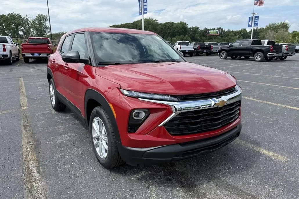2026 Chevrolet Trailblazer LS photo 1