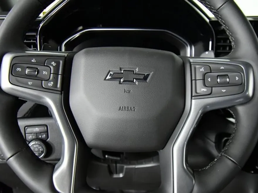 2026 Chevrolet Silverado 1500 RST photo 2