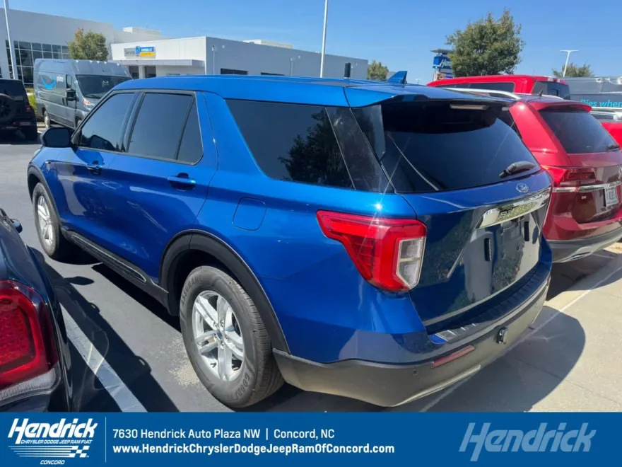 2020 Ford Explorer XLT photo 1