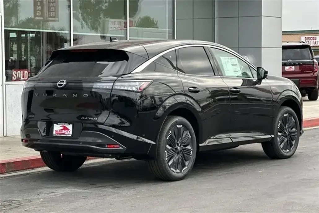 2025 Nissan Murano Platinum photo 1