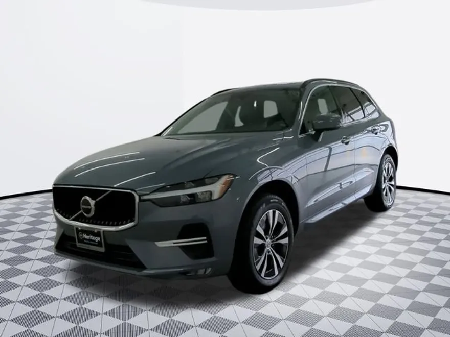 2023 Volvo XC60 B5 Core photo 1