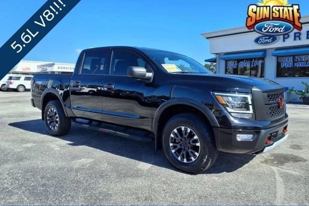 2024 Nissan Titan PRO-4X photo 1