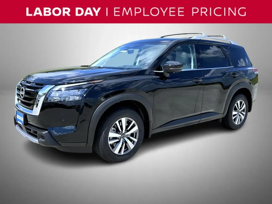 2025 Nissan Pathfinder SL photo 1
