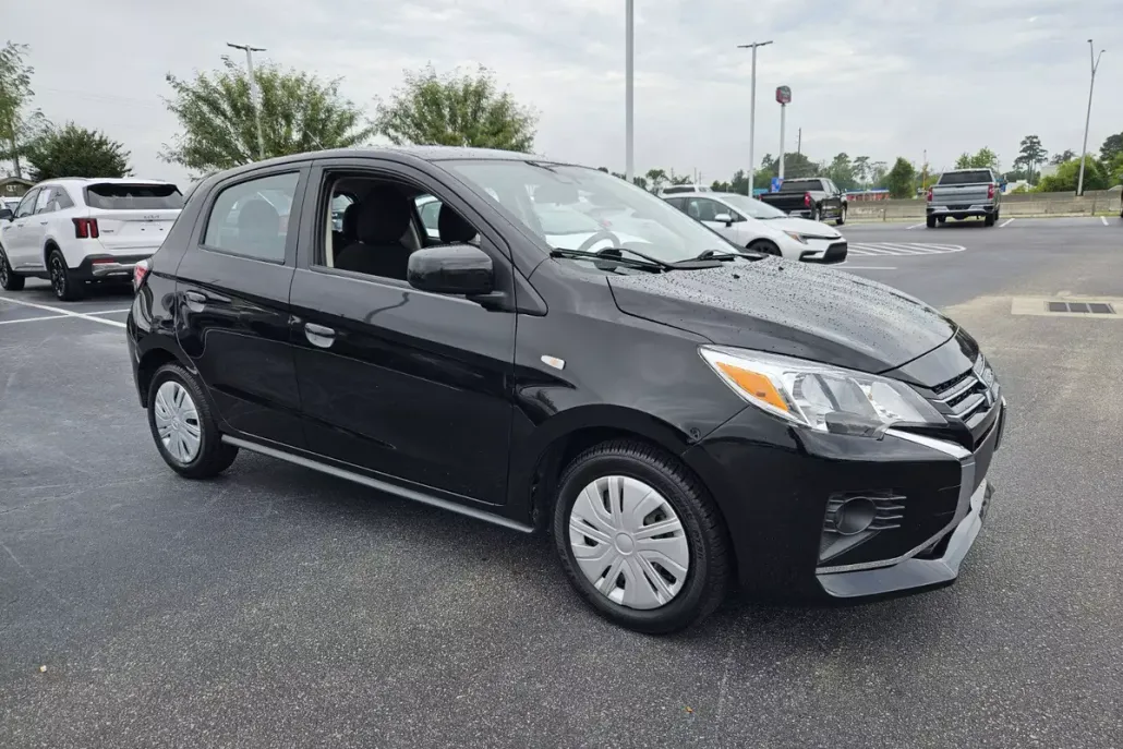 2022 Mitsubishi Mirage LE photo 1