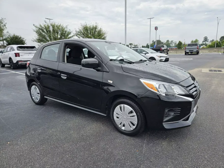 2022 Mitsubishi Mirage LE photo 1