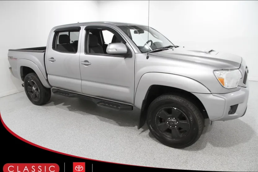 2015 Toyota Tacoma V6 photo 1