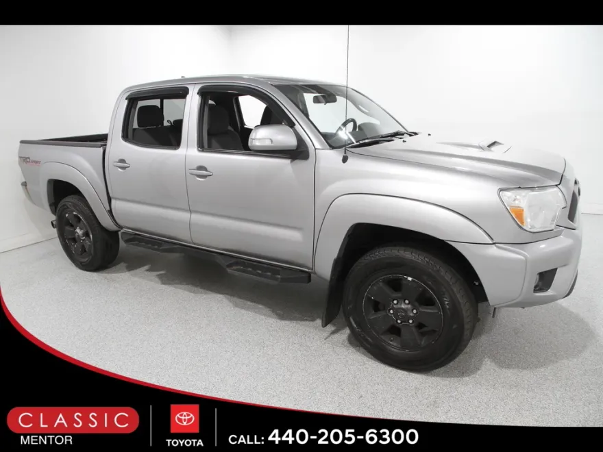 2015 Toyota Tacoma V6 photo 1