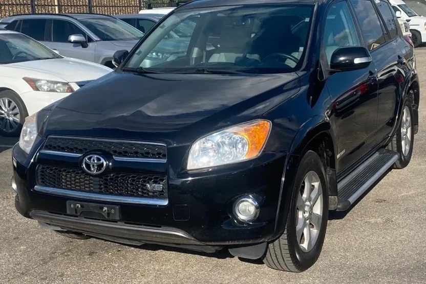 2011 Toyota RAV4 Limited photo 1