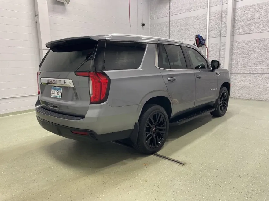 2022 Gmc Yukon SLE photo 1