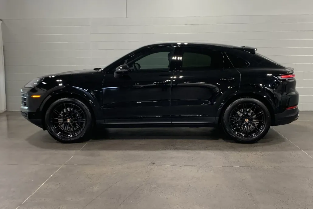 2026 Porsche Cayenne Coupe photo 1