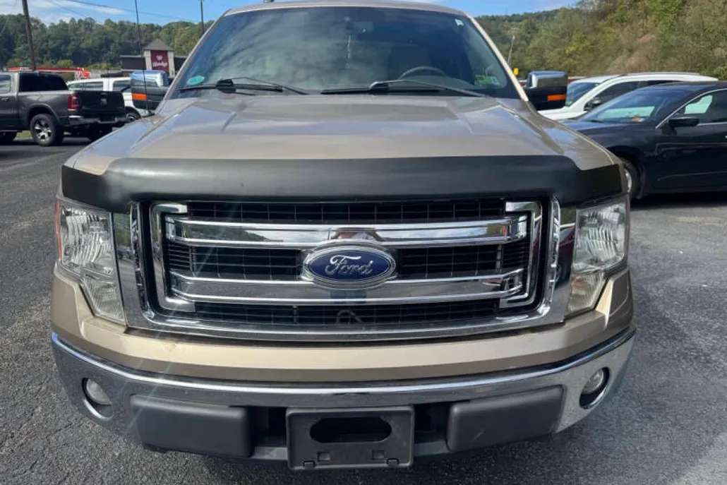 2013 Ford F-150 XLT photo 1