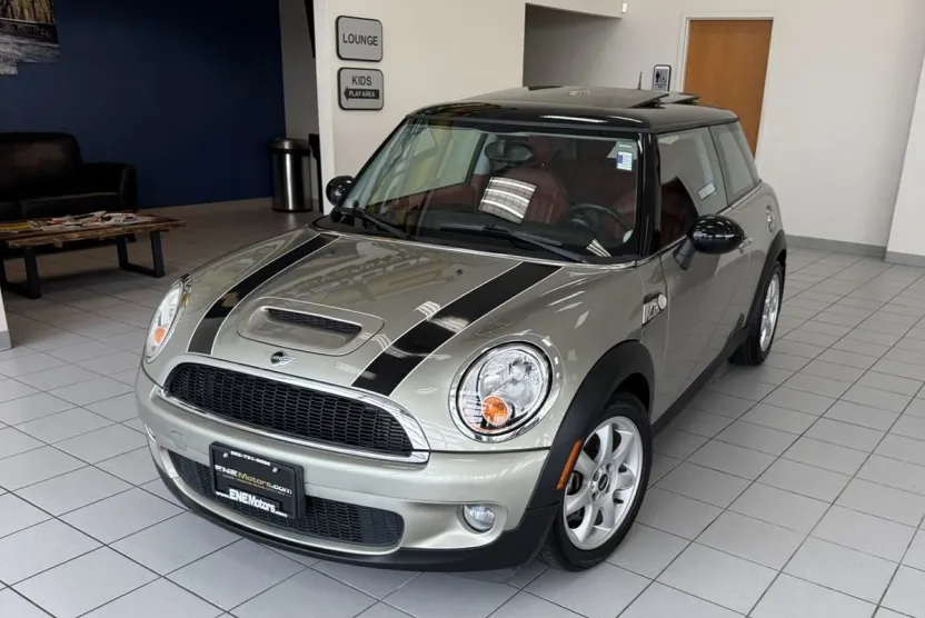 2008 Mini Cooper Hardtop S photo 1