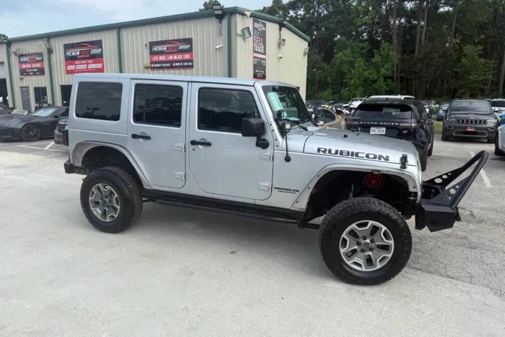 2012 Jeep Wrangler Unlimited Rubicon photo 1