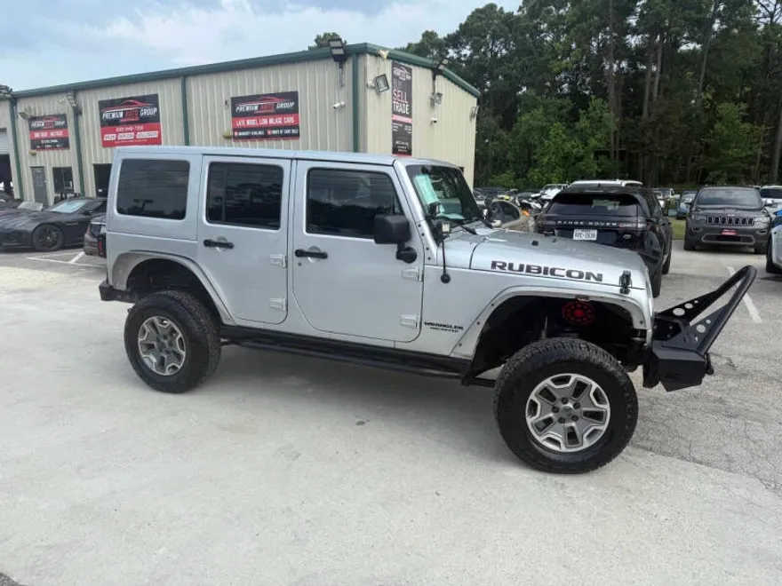2012 Jeep Wrangler Unlimited Rubicon photo 1