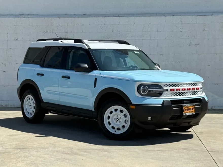 2025 Ford Bronco Sport Heritage photo 1
