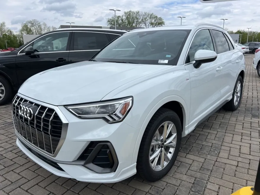 2025 Audi Q3 Premium Plus S line photo 1