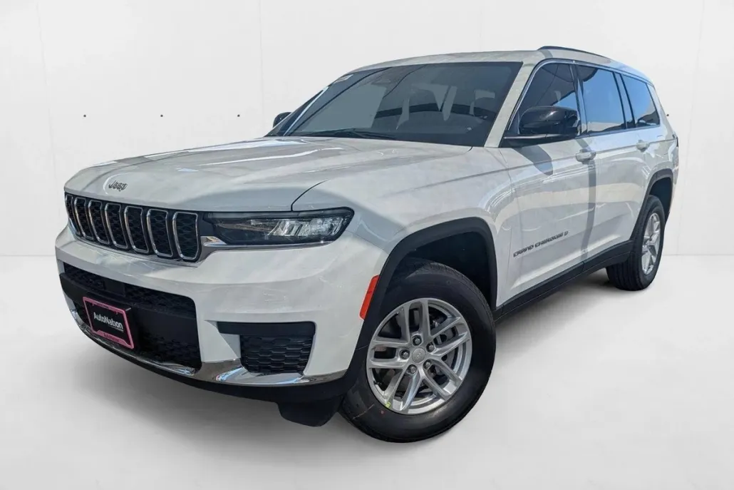 2025 Jeep Grand Cherokee Laredo X photo 1