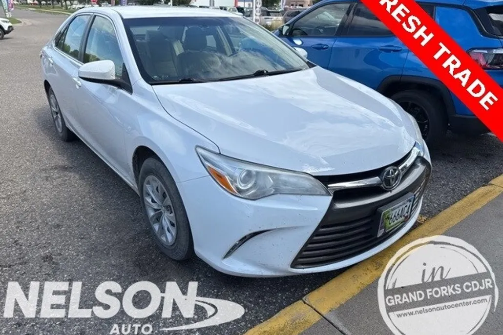 2017 Toyota Camry XLE XSE photo 1
