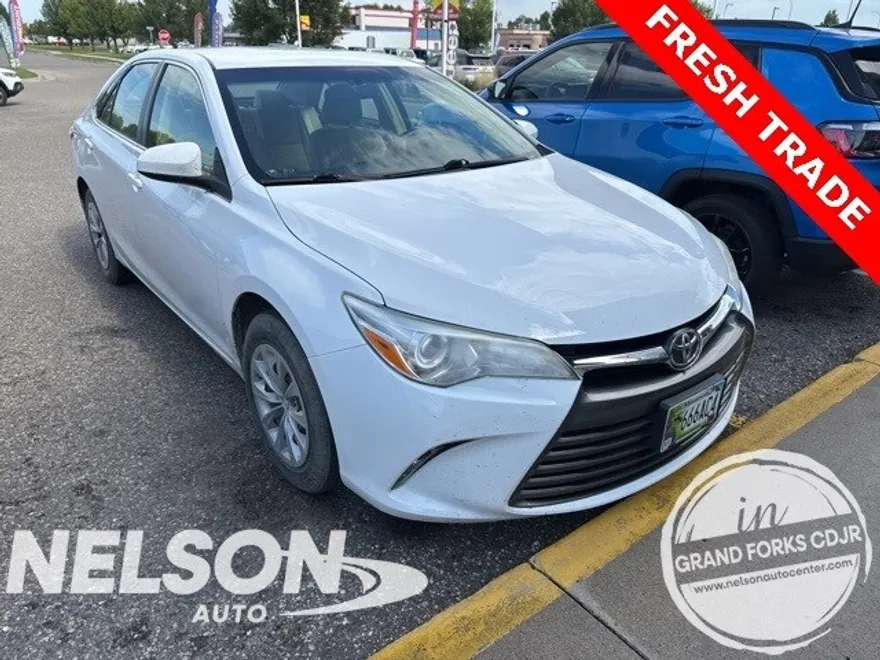 2017 Toyota Camry XLE XSE photo 1