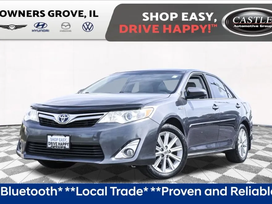 2014 Toyota Camry Hybrid LE photo 1