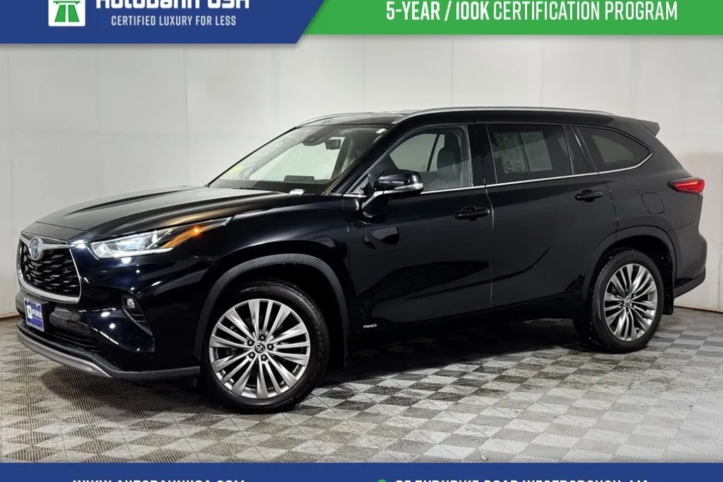 2023 Toyota Highlander Hybrid Platinum photo 1