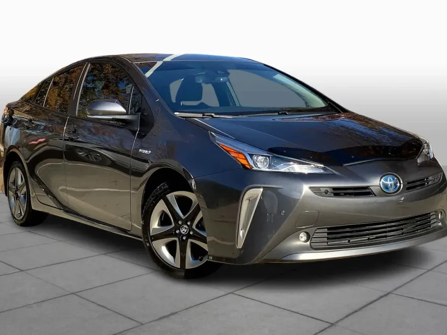 2022 Toyota Prius XLE photo 1