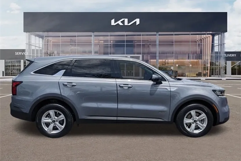 2023 Kia Sorento LX photo 1