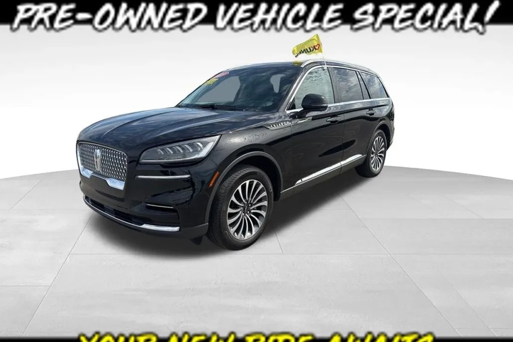 2023 Lincoln Aviator Reserve photo 1