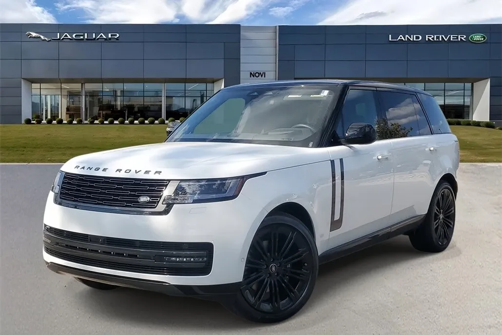 2025 Land Rover Range Rover SE photo 1