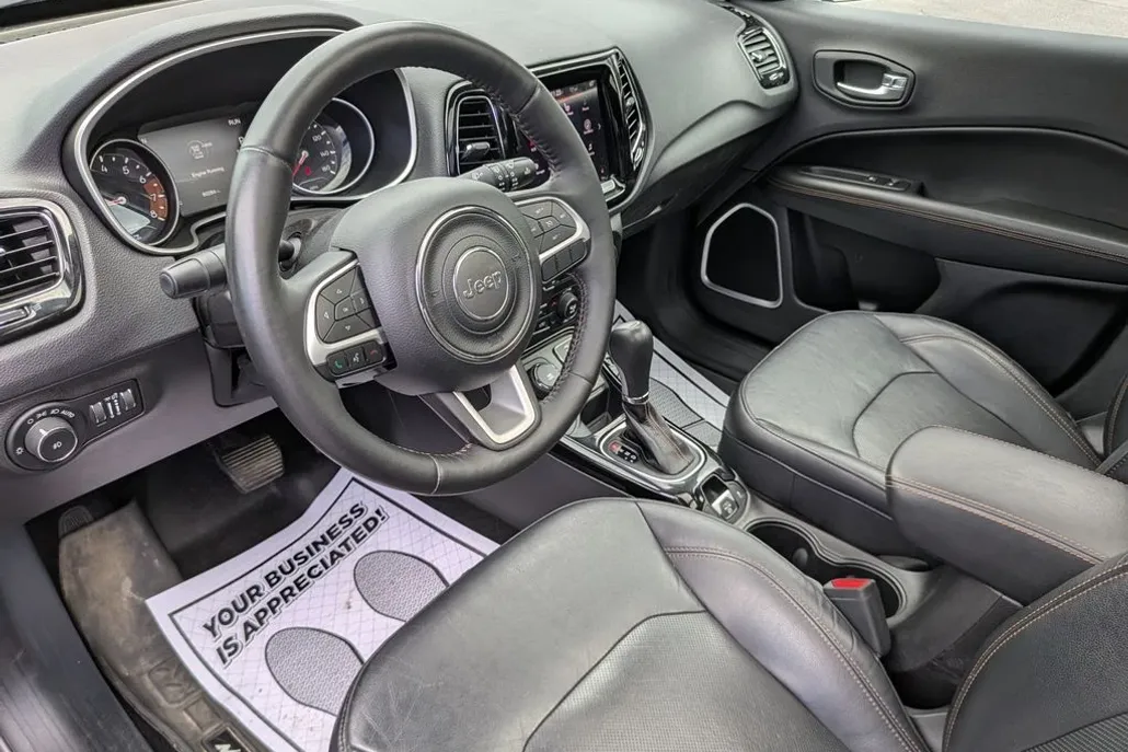 2017 Jeep Compass Limited photo 1