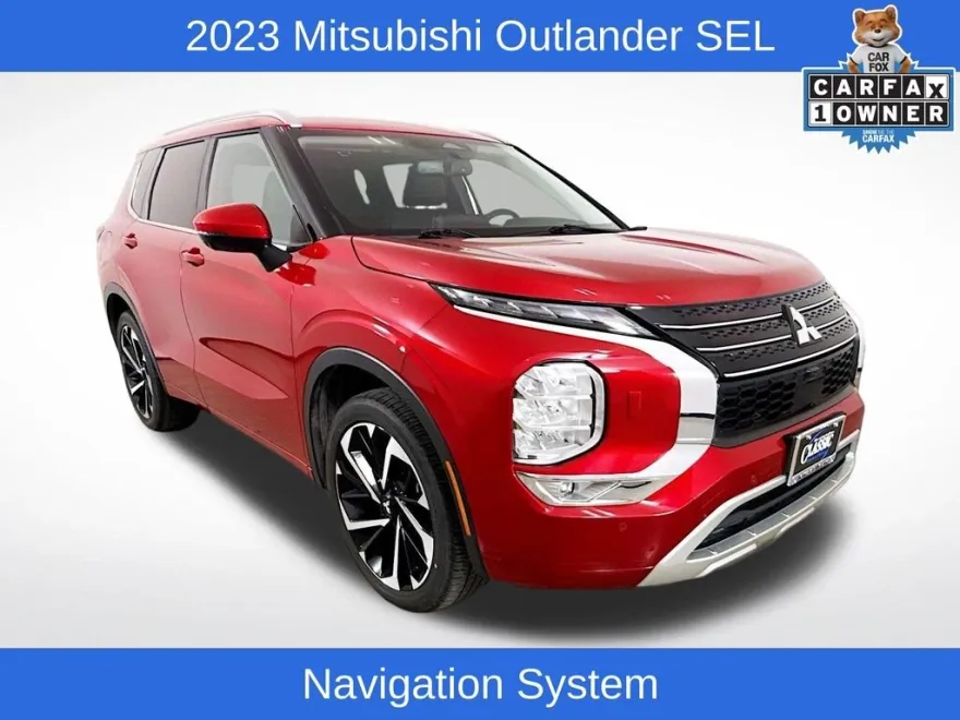 2023 Mitsubishi Outlander SEL photo 1
