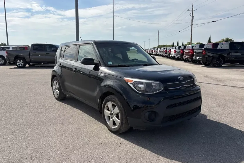 2017 Kia Soul Base photo 1