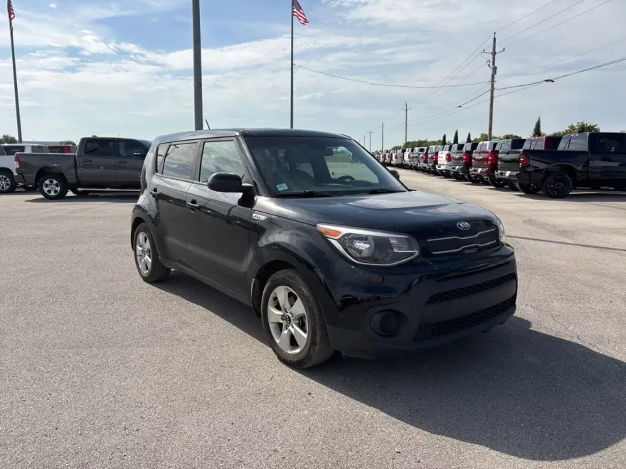 2017 Kia Soul Base photo 1