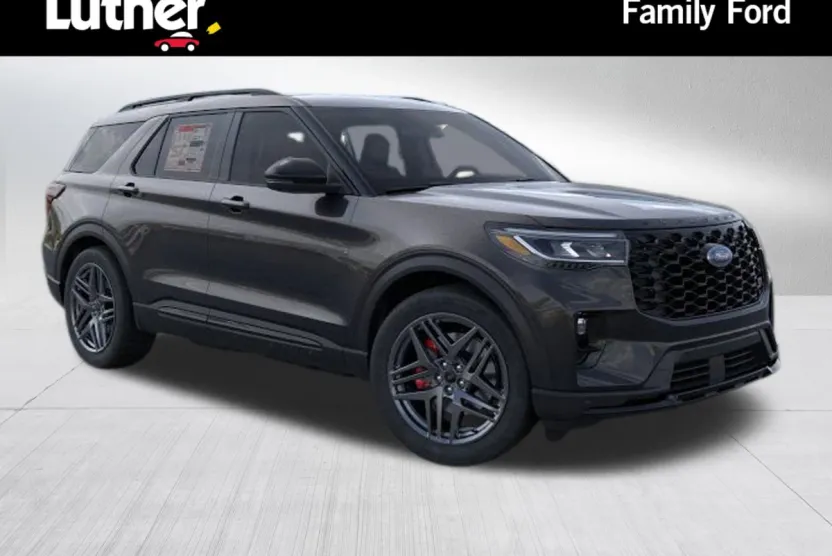 2025 Ford Explorer ST photo 1