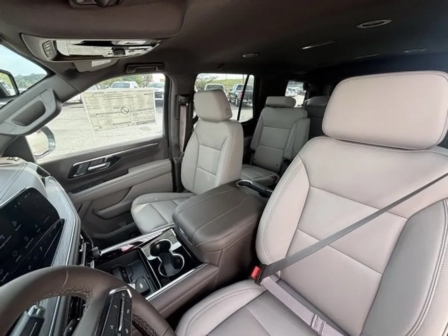 2026 Chevrolet Tahoe Z71 photo 1