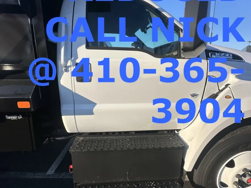 2025 Ford F-650 photo 1