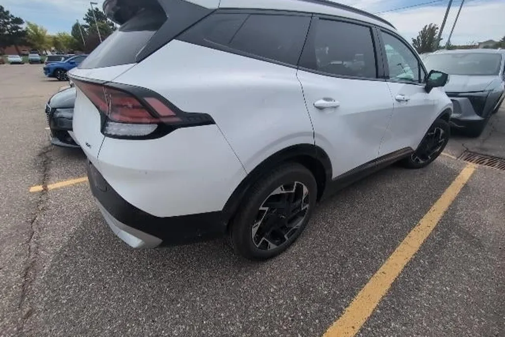 2024 Kia Sportage photo 1