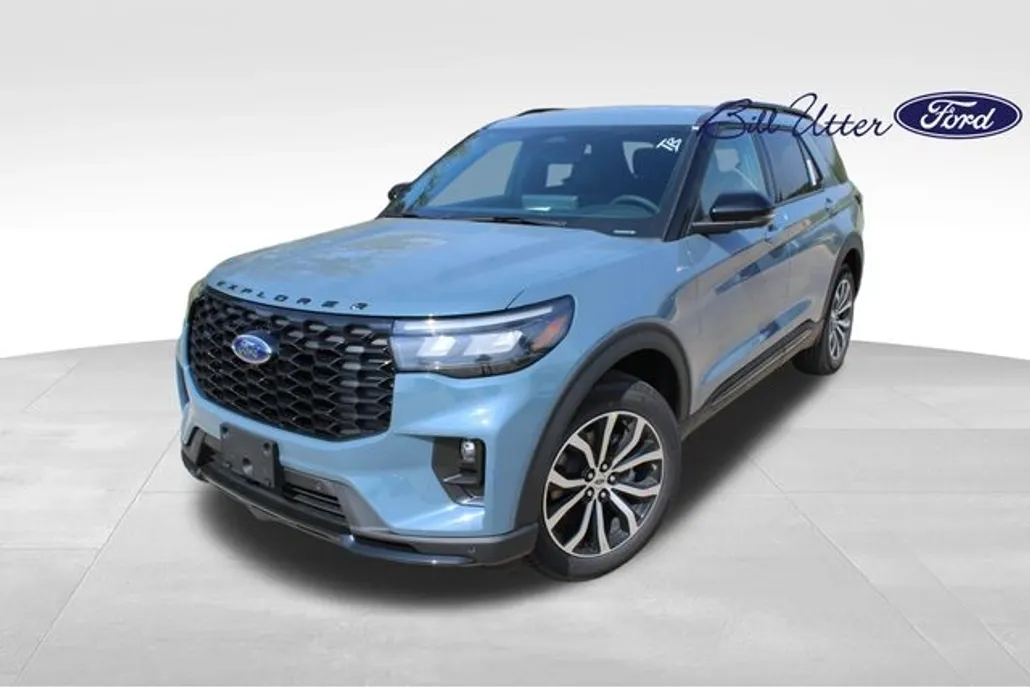 2025 Ford Explorer ST-Line photo 1
