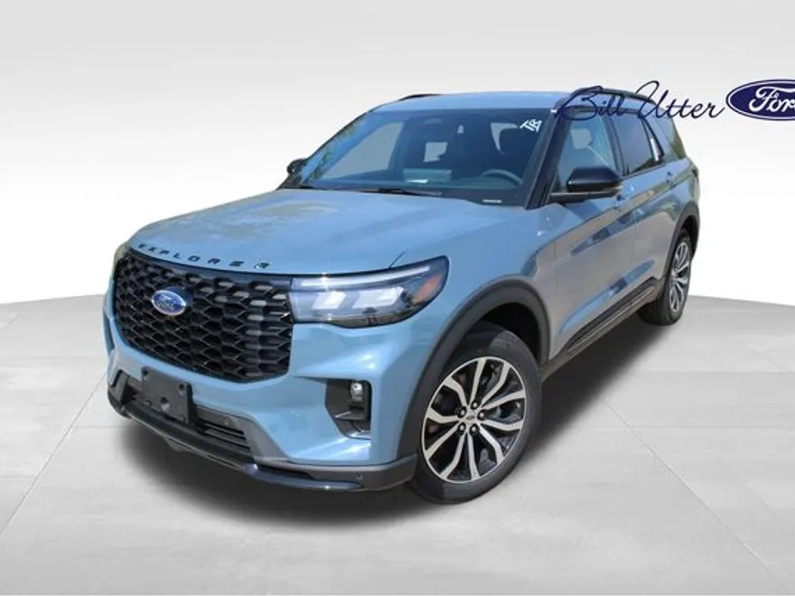 2025 Ford Explorer ST-Line photo 1