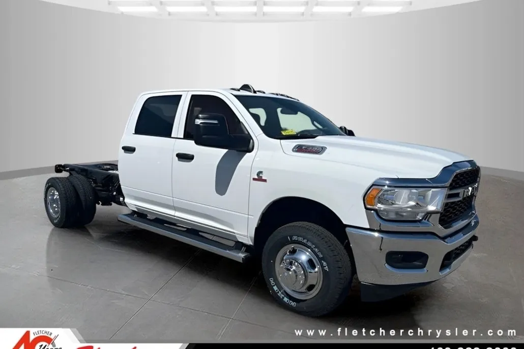 2024 Ram 3500 Tradesman photo 1