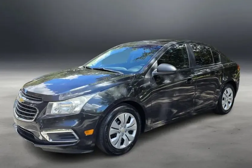 2015 Chevrolet Cruze LS photo 1