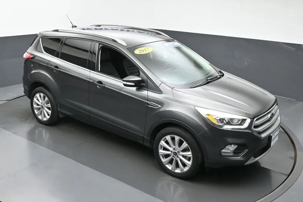 2017 Ford Escape Titanium photo 1