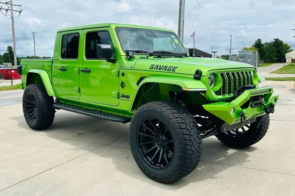 2025 Jeep Gladiator Sport photo 1