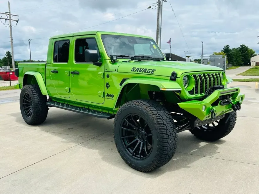 2025 Jeep Gladiator Sport photo 1