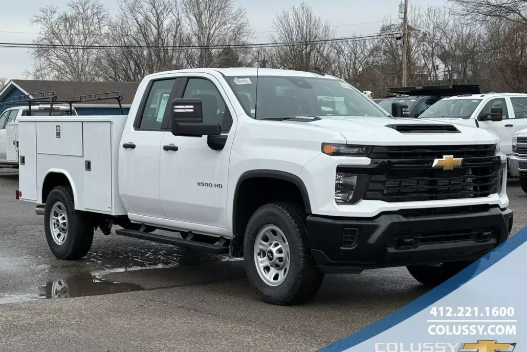 2024 Chevrolet Silverado 3500HD photo 1