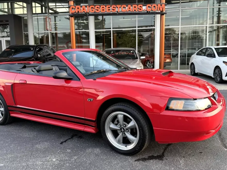 2002 Ford Mustang GT photo 1