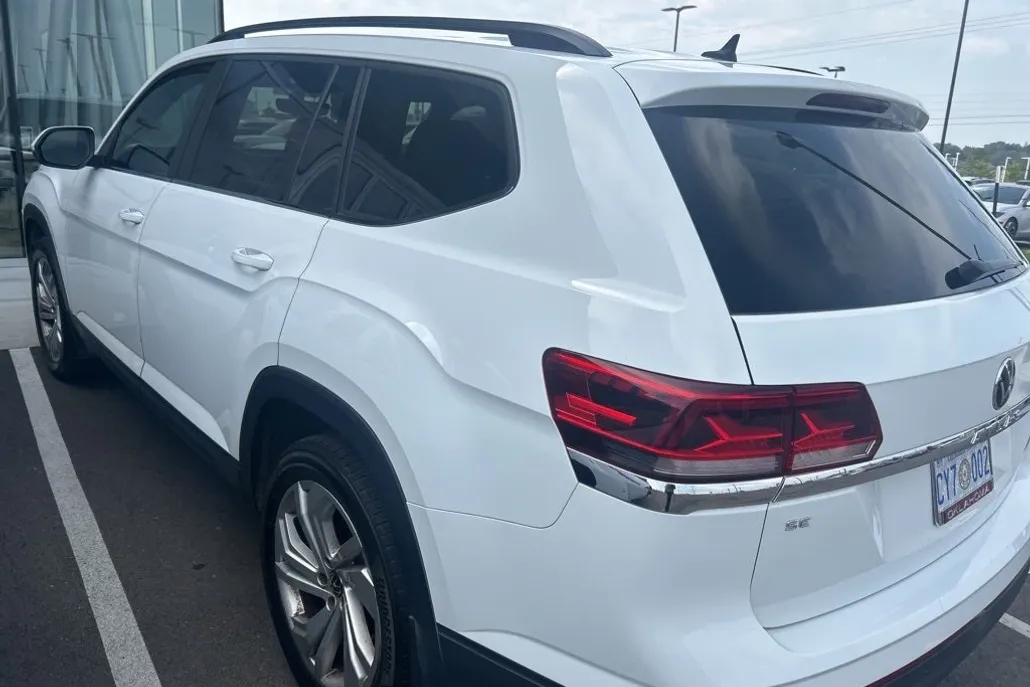 2021 Volkswagen Atlas SE Technology photo 1