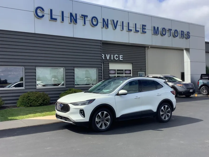 2023 Ford Escape Platinum photo 1