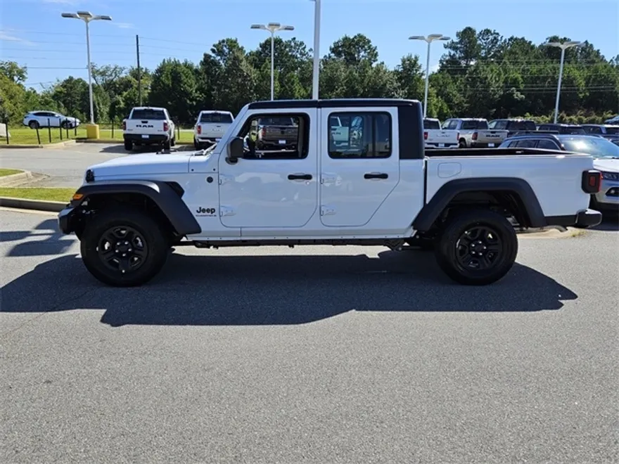 2025 Jeep Gladiator Sport photo 1