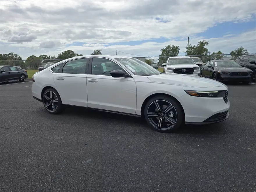 2025 Honda Accord Hybrid Sport photo 1